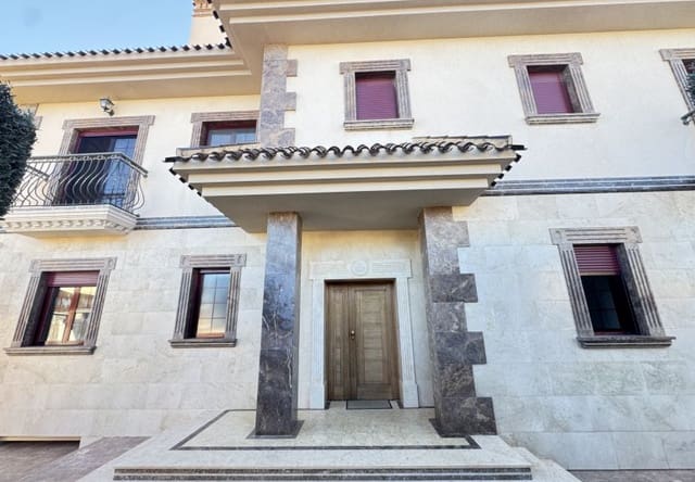 4 bedroom Villa for sale in Cabo Roig, Orihuela with pool - € 1,700,000 (Ref: 9730548)