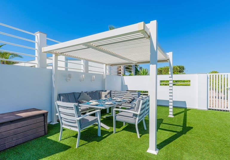 5 bedroom Villa for sale in Torremendo with pool - € 1,695,000 (Ref: 9730549)