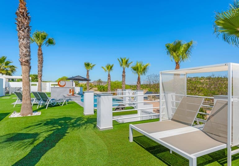 5 bedroom Villa for sale in Torremendo with pool - € 1,695,000 (Ref: 9730549)