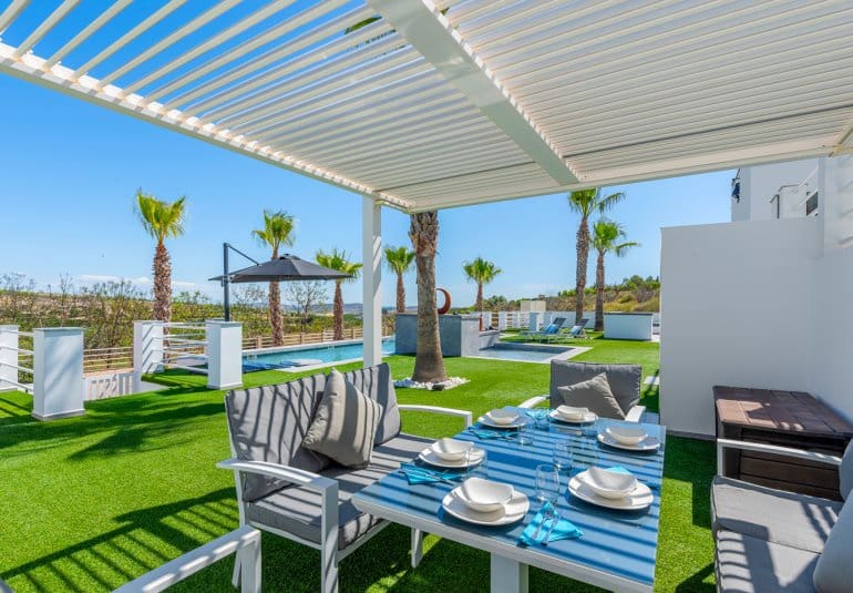 5 bedroom Villa for sale in Torremendo with pool - € 1,695,000 (Ref: 9730549)