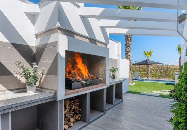 5 bedroom Villa for sale in Torremendo with pool - € 1,695,000 (Ref: 9730549)