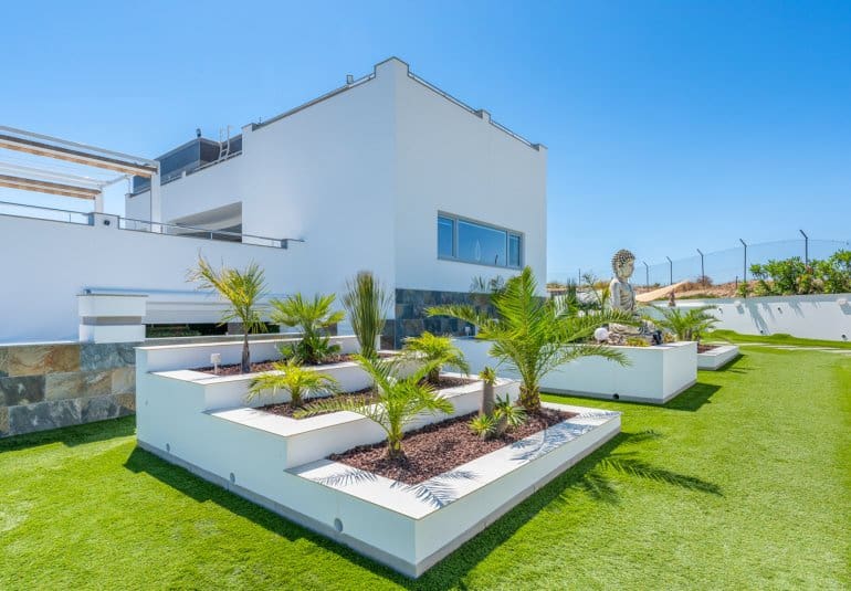 5 bedroom Villa for sale in Torremendo with pool - € 1,695,000 (Ref: 9730549)