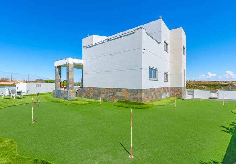 5 bedroom Villa for sale in Torremendo with pool - € 1,695,000 (Ref: 9730549)