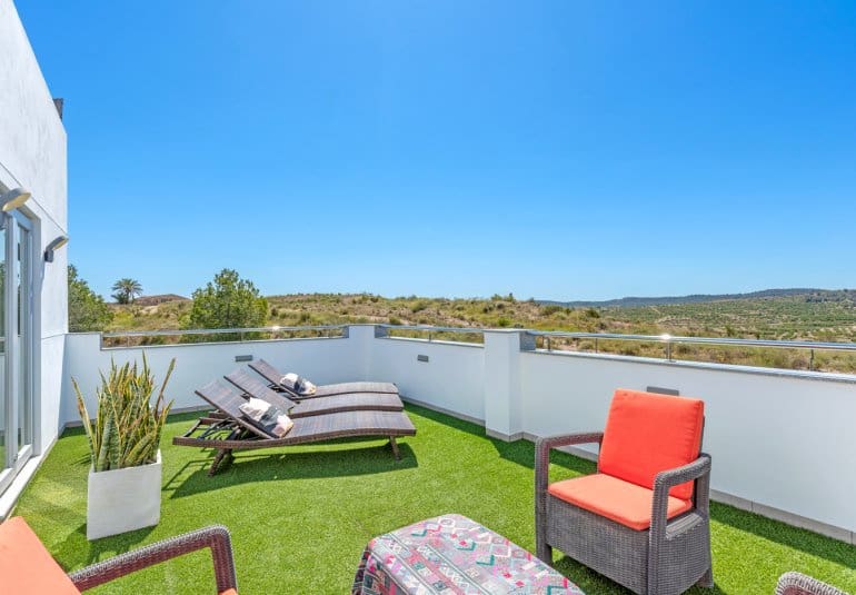 5 bedroom Villa for sale in Torremendo with pool - € 1,695,000 (Ref: 9730549)