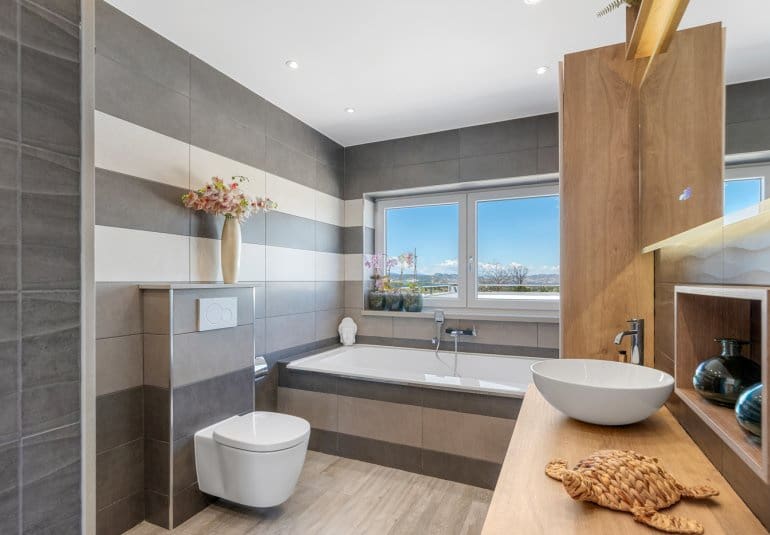 5 bedroom Villa for sale in Torremendo with pool - € 1,695,000 (Ref: 9730549)