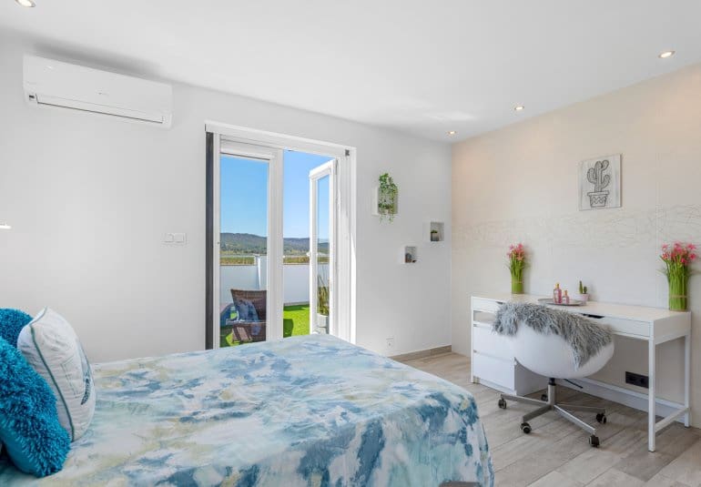 5 bedroom Villa for sale in Torremendo with pool - € 1,695,000 (Ref: 9730549)