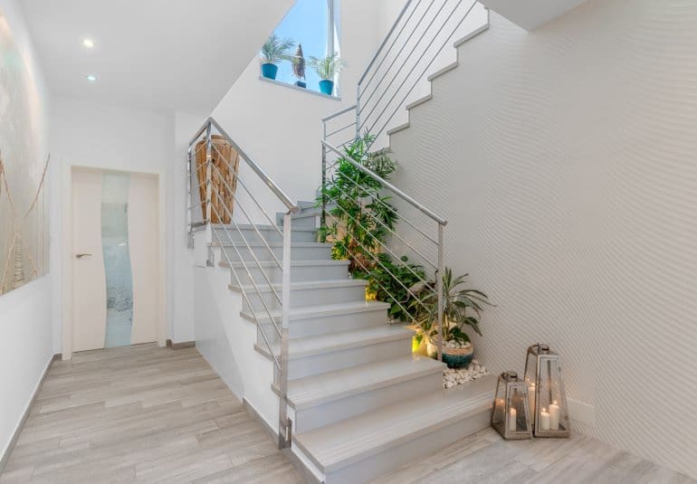 5 bedroom Villa for sale in Torremendo with pool - € 1,695,000 (Ref: 9730549)