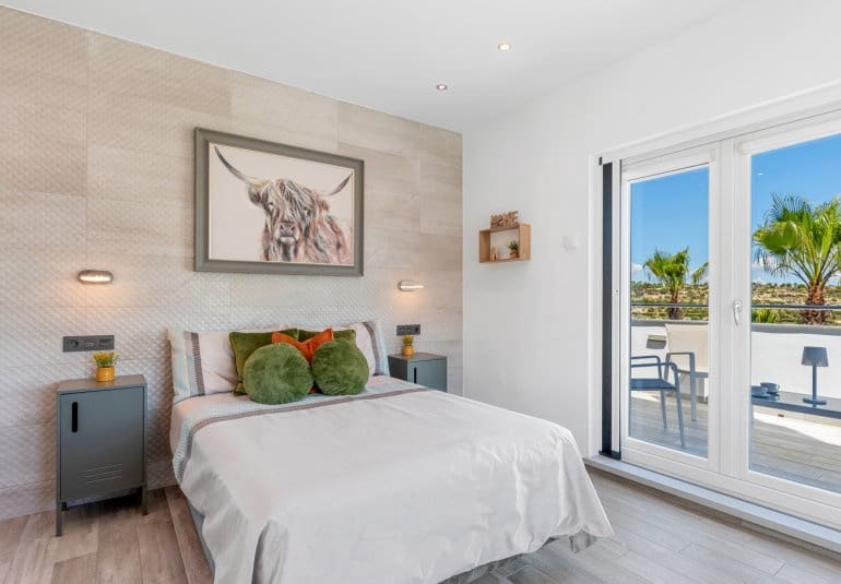 5 bedroom Villa for sale in Torremendo with pool - € 1,695,000 (Ref: 9730549)