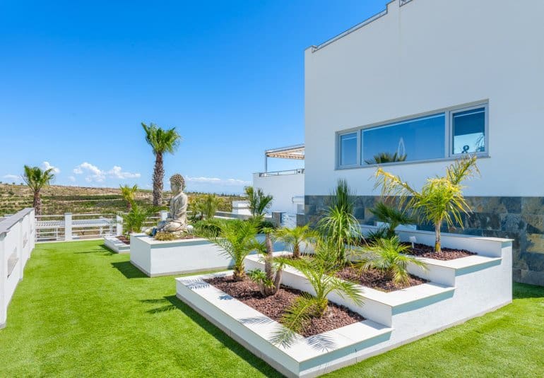 5 bedroom Villa for sale in Torremendo with pool - € 1,695,000 (Ref: 9730549)