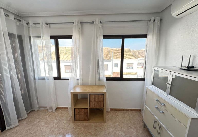 3 soverom Hus til salgs i San Miguel de Salinas med svømmebasseng - € 249 000 (Ref: 9730552)