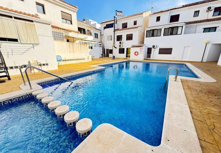 3 soverom Hus til salgs i San Miguel de Salinas med svømmebasseng - € 249 000 (Ref: 9730552)