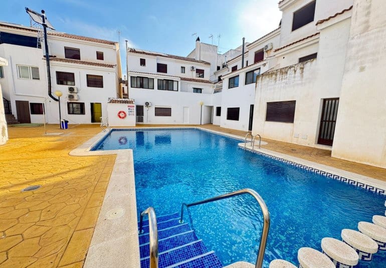 3 soverom Hus til salgs i San Miguel de Salinas med svømmebasseng - € 249 000 (Ref: 9730552)