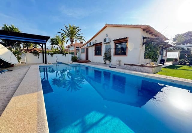 3 Zimmer Villa zu verkaufen in Cabo Roig, Orihuela mit Pool - 790.000 € (Ref: 9730553)
