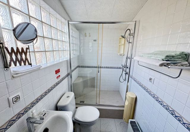 3 Zimmer Villa zu verkaufen in Cabo Roig, Orihuela mit Pool - 790.000 € (Ref: 9730553)