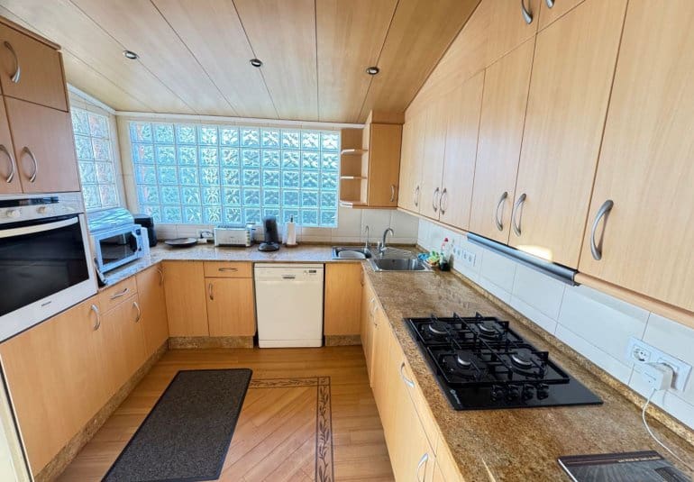 3 bedroom Villa for sale in Cabo Roig with pool - € 850,000 (Ref: 9730553)