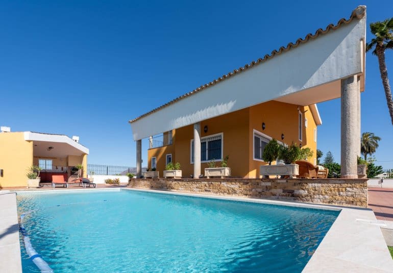 5 chambre Finca/Maison de Campagne à vendre à Orihuela Costa avec piscine - 675 000 € (Ref: 9730554)