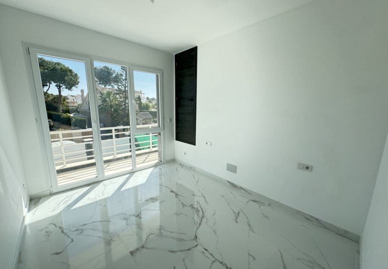 4 makuuhuone Huvila myytävänä paikassa Los Balcones mukana uima-altaan - 599 000 € (Ref: 9730555)