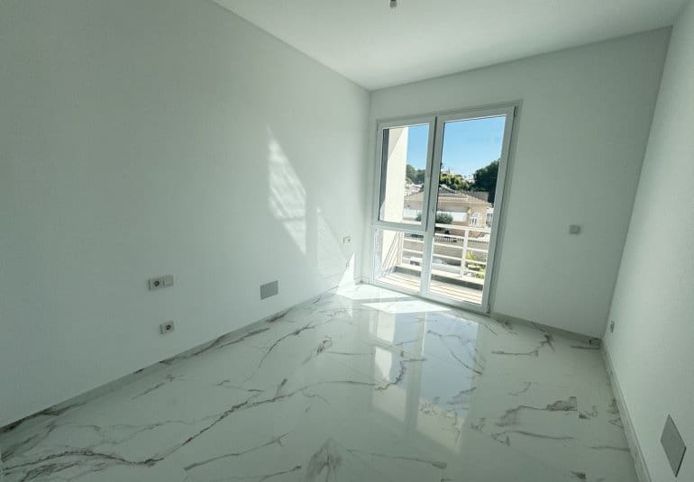 4 makuuhuone Huvila myytävänä paikassa Los Balcones mukana uima-altaan - 599 000 € (Ref: 9730555)