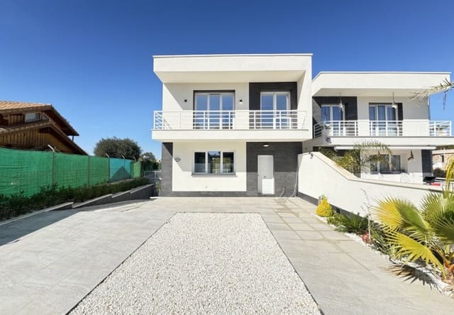 4 makuuhuone Huvila myytävänä paikassa Los Balcones mukana uima-altaan - 599 000 € (Ref: 9730555)