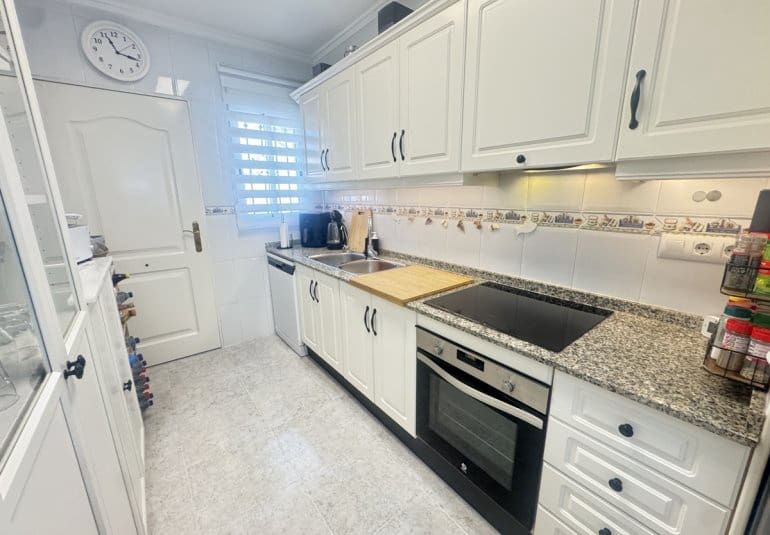 4 sypialnia Willa na sprzedaż w Villamartin z basenem - 379 000 € (Ref: 9730556)