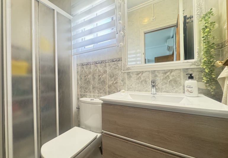 4 sypialnia Willa na sprzedaż w Villamartin z basenem - 379 000 € (Ref: 9730556)