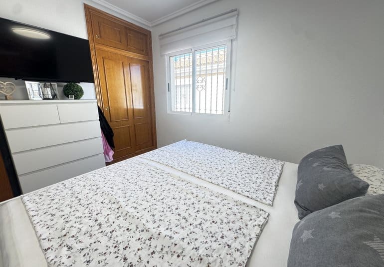 4 sypialnia Willa na sprzedaż w Villamartin z basenem - 379 000 € (Ref: 9730556)