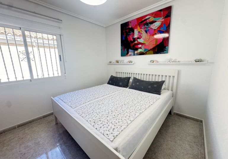 4 sypialnia Willa na sprzedaż w Villamartin z basenem - 379 000 € (Ref: 9730556)