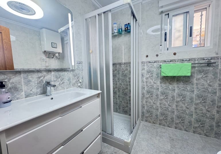 4 sypialnia Willa na sprzedaż w Villamartin z basenem - 379 000 € (Ref: 9730556)