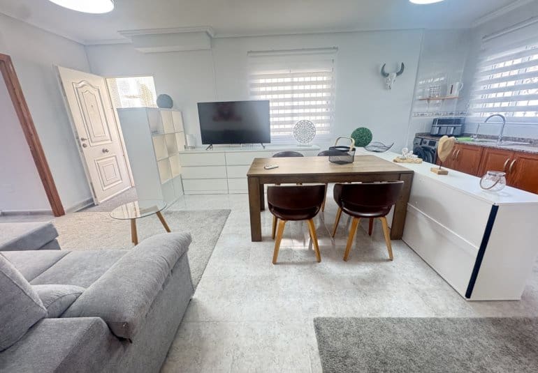 4 sypialnia Willa na sprzedaż w Villamartin z basenem - 379 000 € (Ref: 9730556)