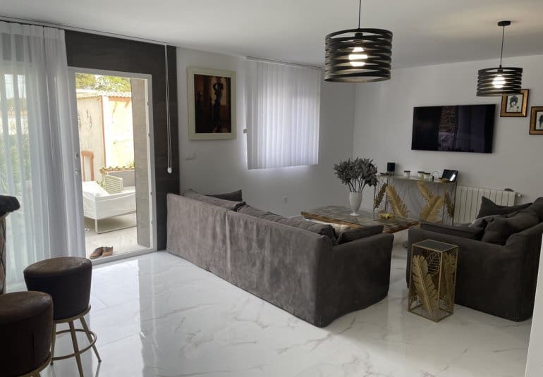 4 makuuhuone Huvila myytävänä paikassa Los Balcones mukana uima-altaan - 650 000 € (Ref: 9730557)