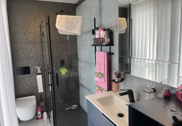 4 makuuhuone Huvila myytävänä paikassa Los Balcones mukana uima-altaan - 650 000 € (Ref: 9730557)