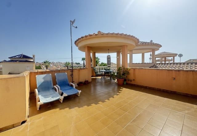 Chalet de 4 habitaciones en Villamartin, Orihuela en venta - 299.000 € (Ref: 9730558)