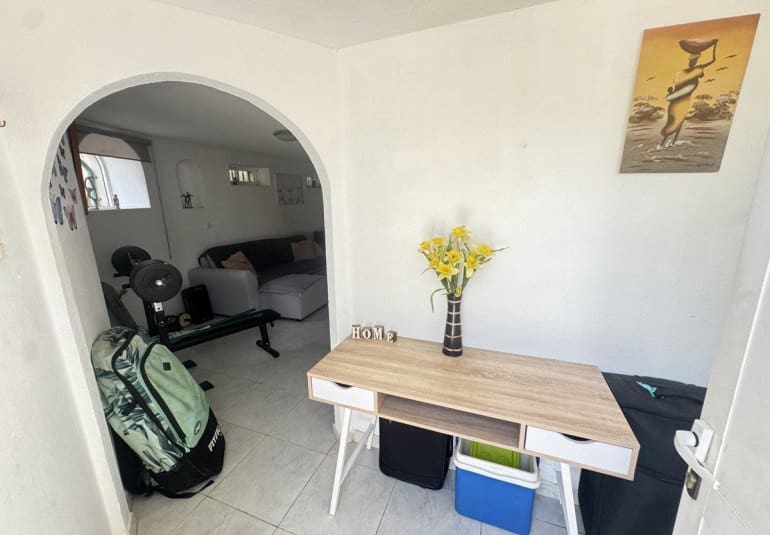 4 quarto Moradia para venda em Villamartin - 299 000 € (Ref: 9730558)