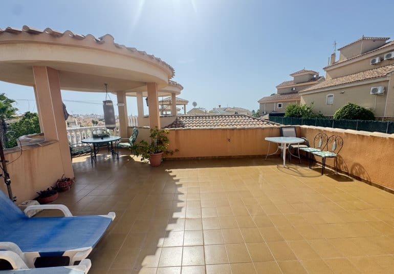 4 quarto Moradia para venda em Villamartin - 299 000 € (Ref: 9730558)