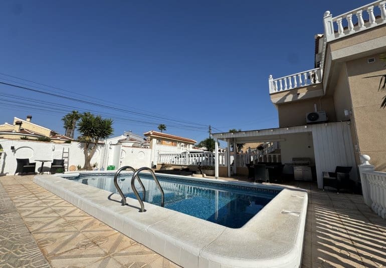 4 camera da letto Villa in vendita in Ciudad Quesada con piscina - 540.000 € (Rif: 9730559)