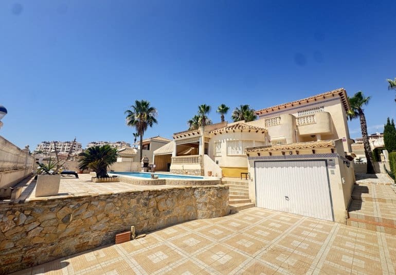 3 bedroom Villa for sale in Las Ramblas Golf with pool - € 449,950 (Ref: 9730560)