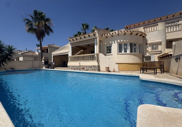3 bedroom Villa for sale in Las Ramblas Golf with pool - € 449,950 (Ref: 9730560)