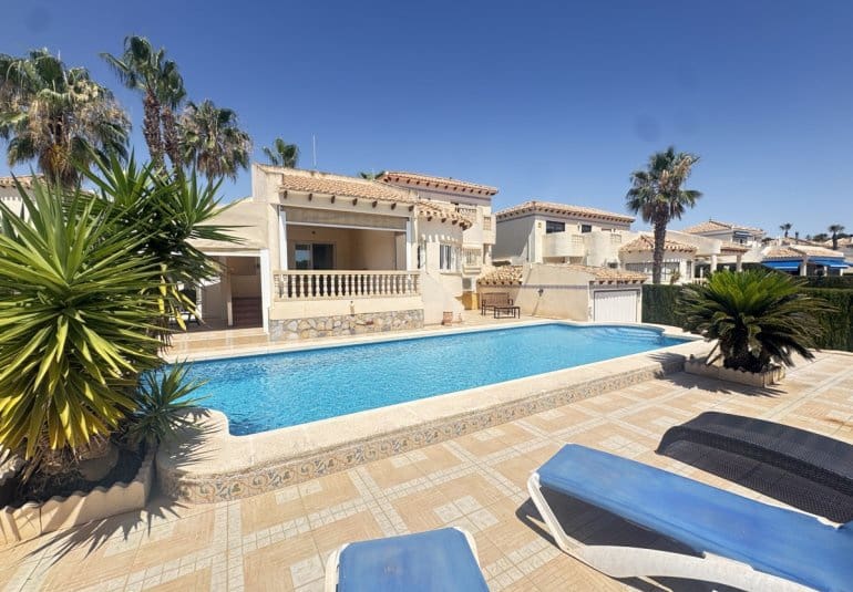 3 bedroom Villa for sale in Las Ramblas Golf with pool - € 449,950 (Ref: 9730560)