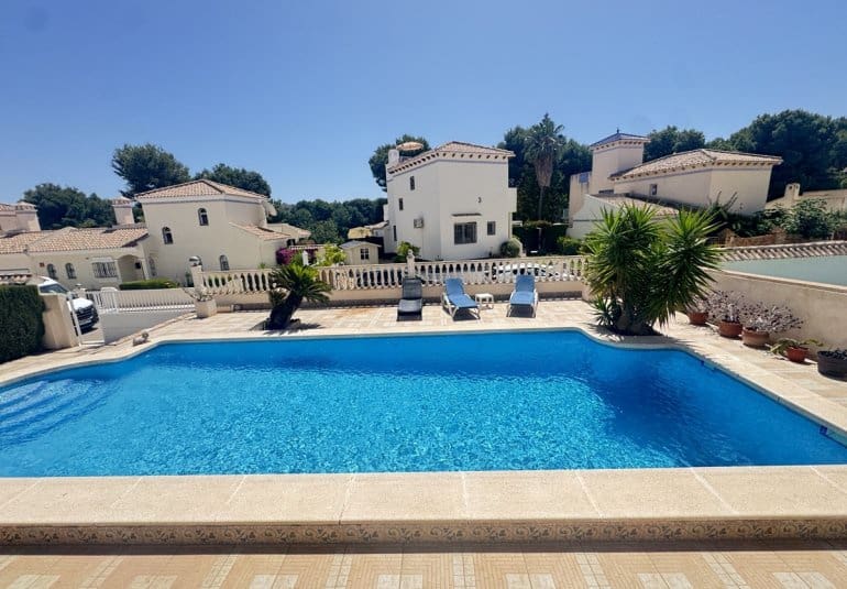 3 bedroom Villa for sale in Las Ramblas Golf with pool - € 449,950 (Ref: 9730560)