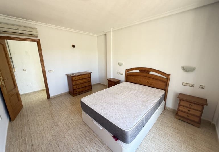 3 soveværelse Villa til salg i Villamartin med swimmingpool - € 375.000 (Ref: 9730561)