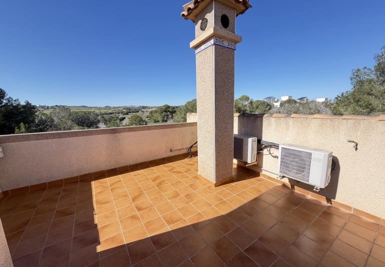 3 soveværelse Villa til salg i Villamartin med swimmingpool - € 375.000 (Ref: 9730561)