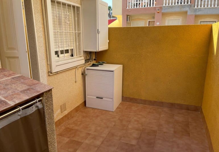 Casa de 2 habitaciones en Villamartin en venta con piscina - 189.995 € (Ref: 9730562)