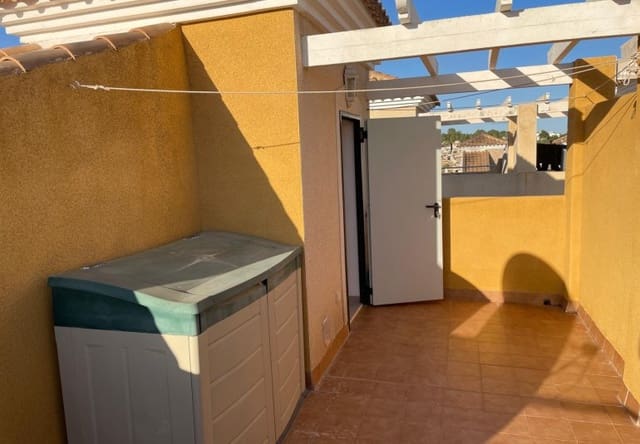 Casa de 2 habitaciones en Villamartin, Orihuela en venta con piscina - 189.995 € (Ref: 9730562)