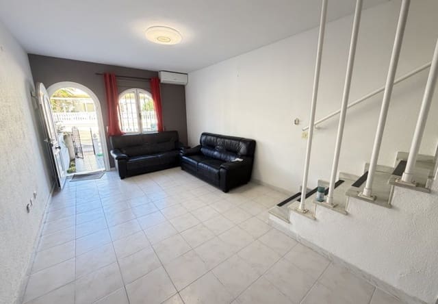 Casa de 2 habitaciones en La Florida, Orihuela en venta con piscina - 169.995 € (Ref: 9730564)