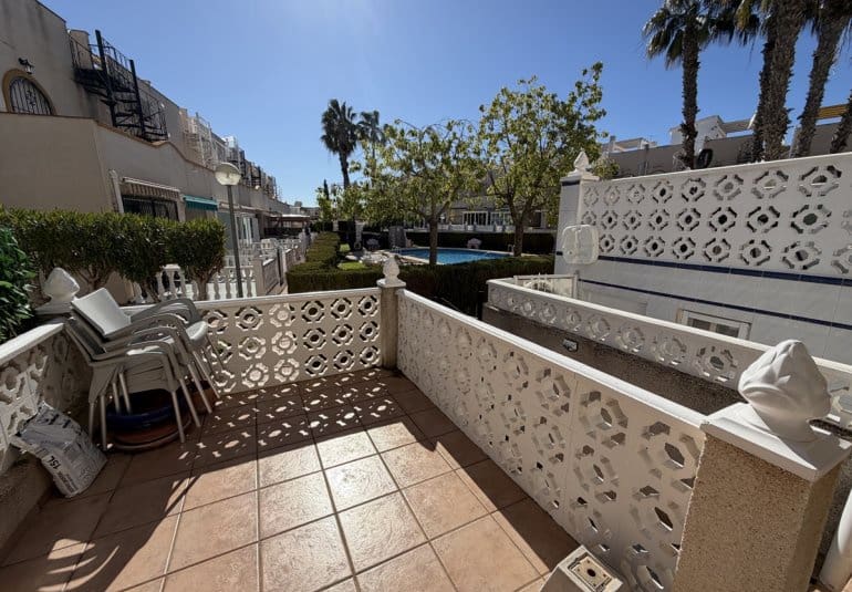 2 soverom Hus til salgs i La Florida med svømmebasseng - € 169 995 (Ref: 9730564)