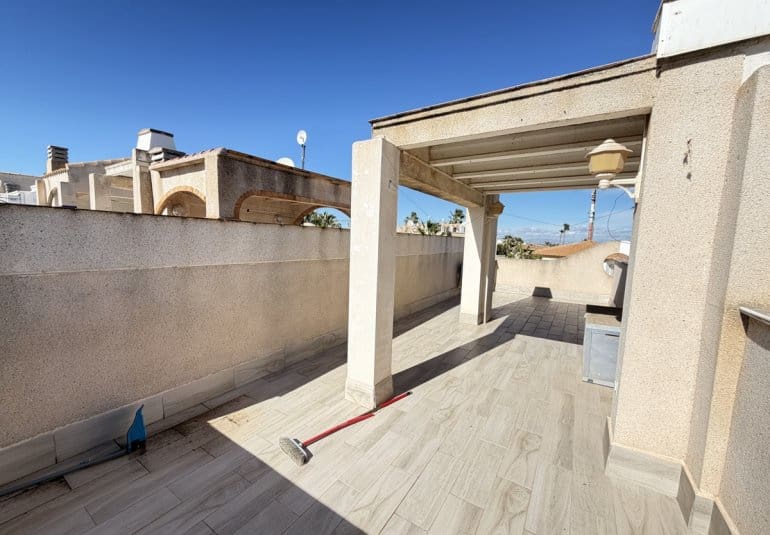 2 soverom Hus til salgs i La Florida med svømmebasseng - € 169 995 (Ref: 9730564)