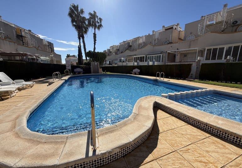 2 soverom Hus til salgs i La Florida med svømmebasseng - € 169 995 (Ref: 9730564)