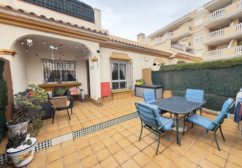 2 bedroom Bungalow for sale in Cabo Roig with pool - € 249,995 (Ref: 9730565)