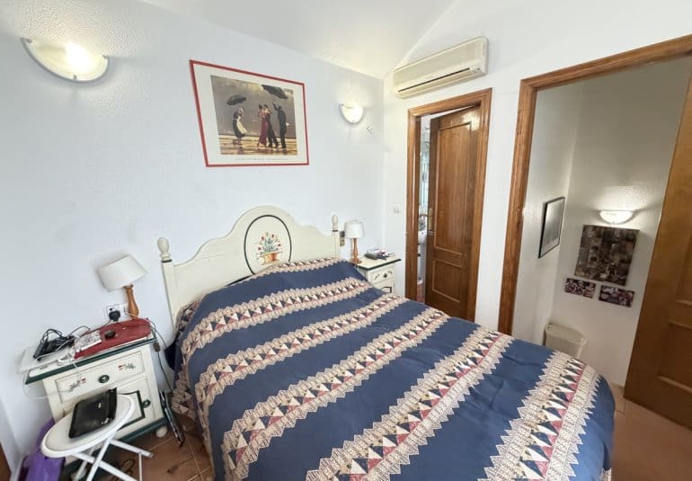 2 bedroom Bungalow for sale in Cabo Roig with pool - € 249,995 (Ref: 9730565)