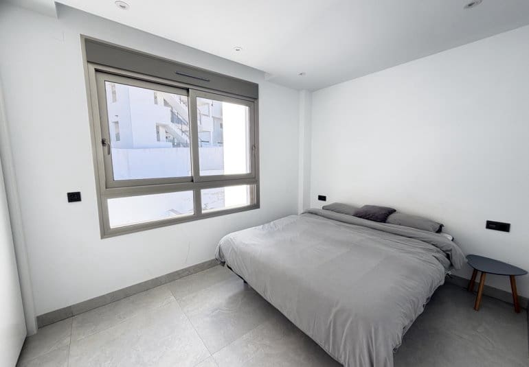 Chalet de 4 habitaciones en Villamartin en venta con piscina - 595.000 € (Ref: 9730566)